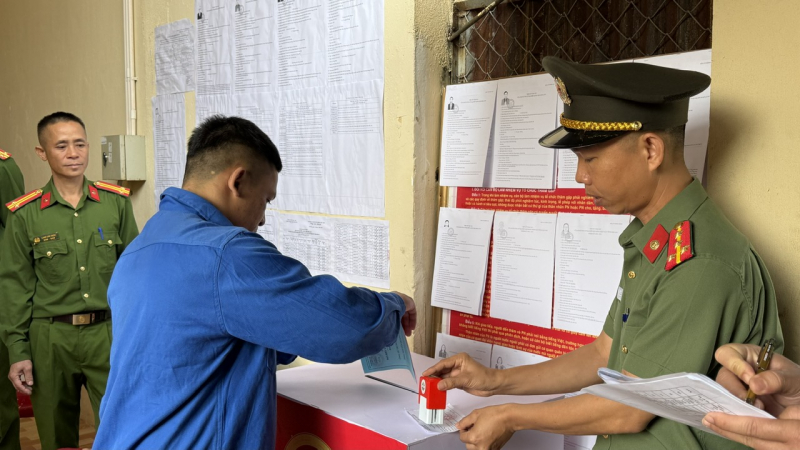 Đảm bảo quyền công dân cho các phạm nhân phía sau cánh cổng trại giam -0