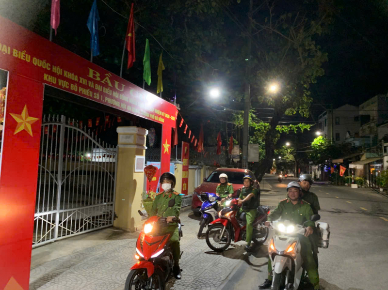 Giữ nhịp bình yên cho ngày hội bầu cử ở đô thị di sản -2