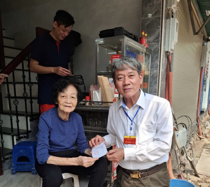 Các cán bộ hội viên Cựu Công an nhân dân Việt Nam gửi gắm niềm tin trước ngày bầu cử -0