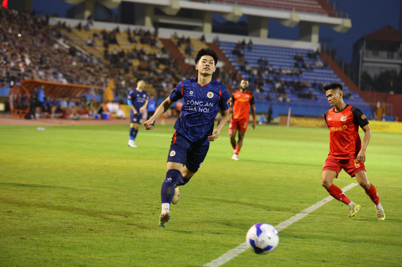 Nguyễn Đình Bắc và cơn khát bàn thắng tại V.league -0