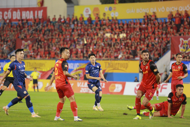 Nguyễn Đình Bắc và cơn khát bàn thắng tại V.league -0