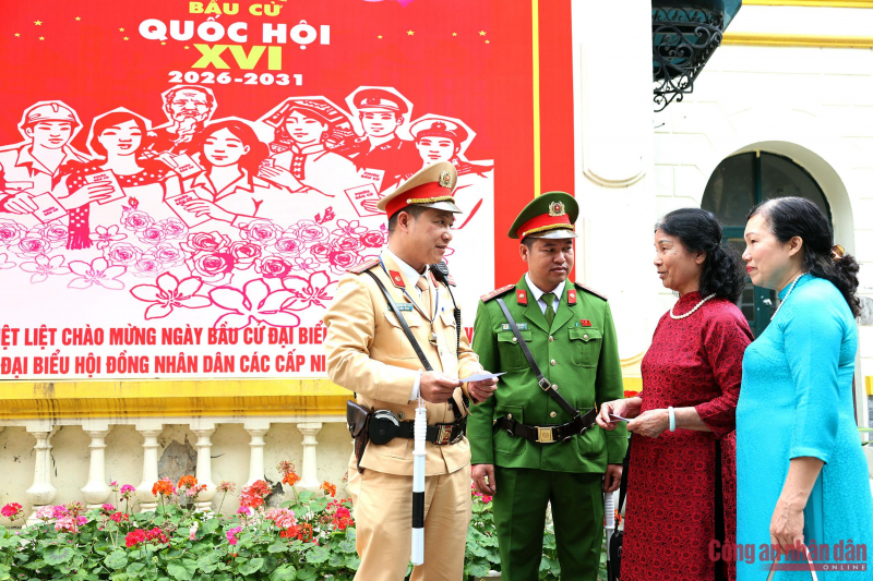 Đảm bảo tuyệt đối an ninh, an toàn tại Khu vực bỏ phiếu số 2, phường Ba Đình -0