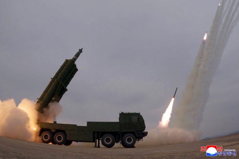 Triều Tiên khai hỏa pháo phản lực cỡ lớn, đánh trúng mục tiêu cách 364km -0