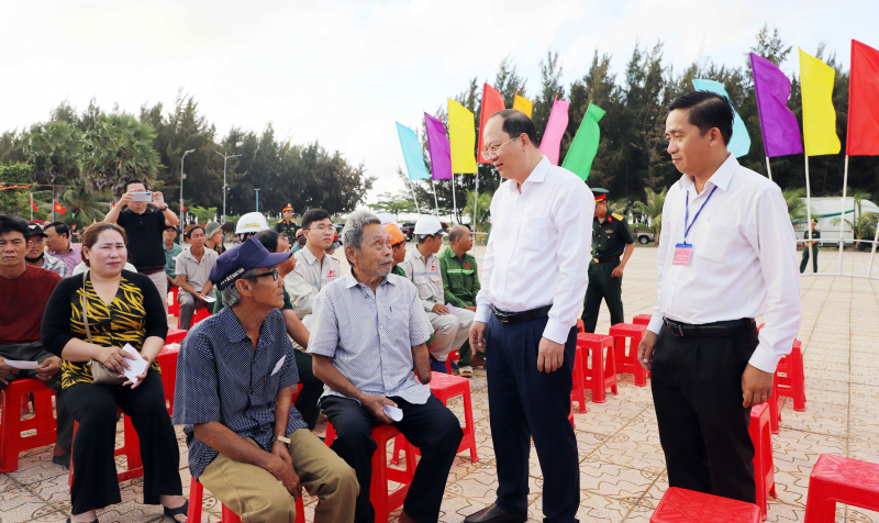Rộn ràng “Ngày hội non sông” nơi địa đầu cực Nam của Tổ quốc -0