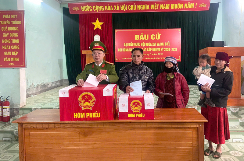 Rộn ràng Ngày hội toàn dân nơi địa đầu Tổ quốc -2