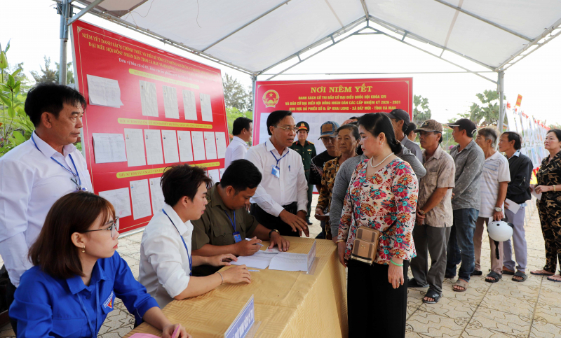 Rộn ràng “Ngày hội non sông” nơi địa đầu cực Nam của Tổ quốc -1