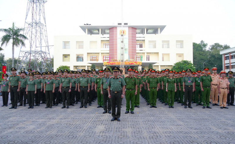 Công an Vĩnh Long - Đồng Tháp hoàn thành việc bỏ phiếu bầu cử -0