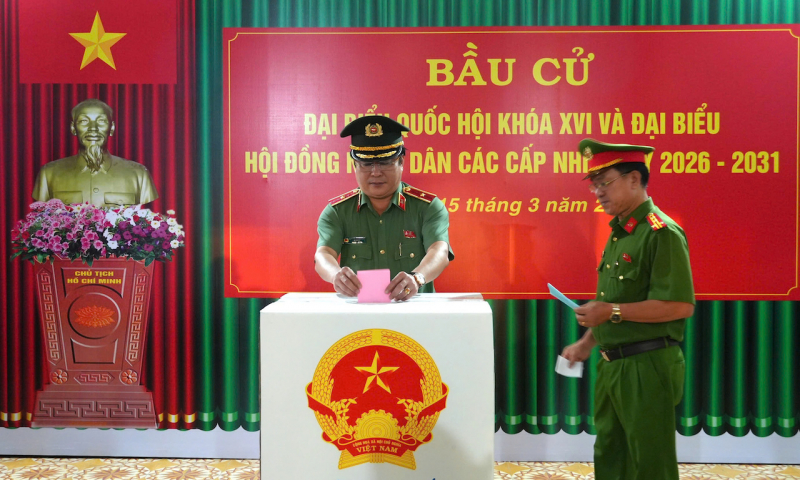 Công an Vĩnh Long - Đồng Tháp hoàn thành việc bỏ phiếu bầu cử -0
