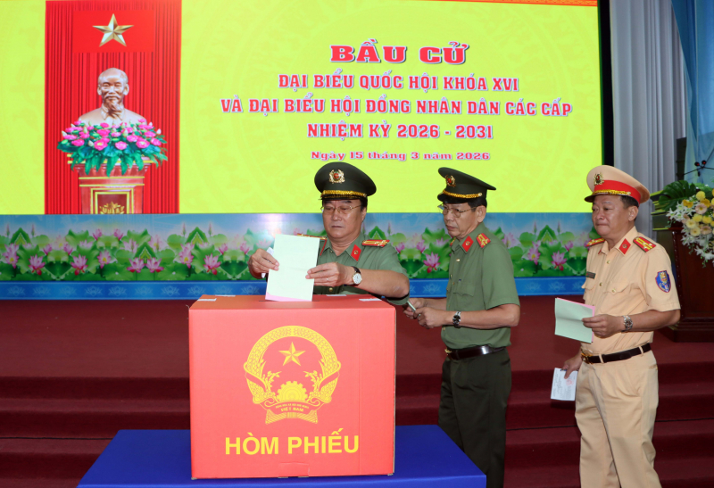 Rộn ràng “Ngày hội non sông” nơi địa đầu cực Nam của Tổ quốc -1