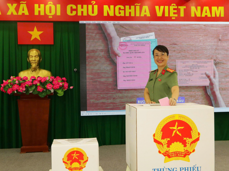 Công an Vĩnh Long - Đồng Tháp hoàn thành việc bỏ phiếu bầu cử -0