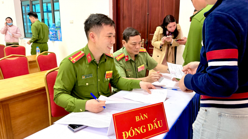 Những lá phiếu đặc biệt nơi giường bệnh -0