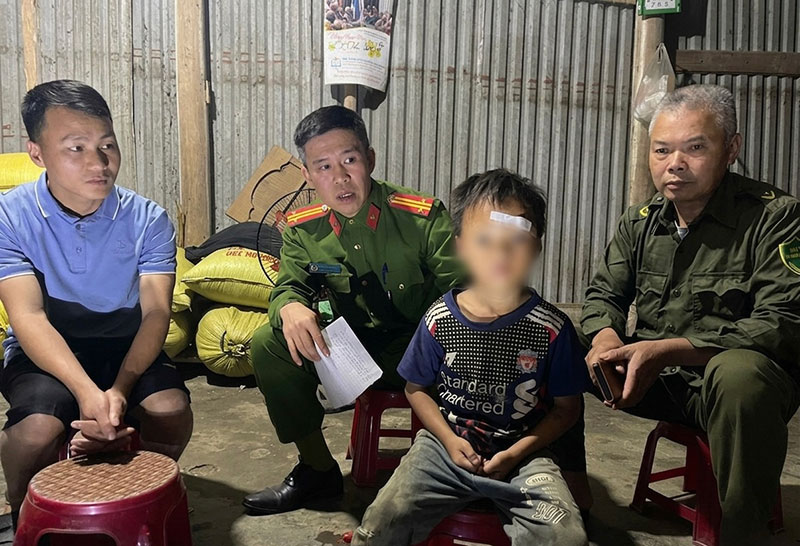 Công an xã Cốc San kịp thời cứu giúp cháu nhỏ gặp nạn -0