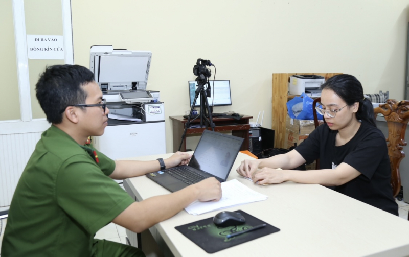 Triệt phá đường dây mua bán trái phép hóa đơn hơn 6.000 tỷ đồng -0