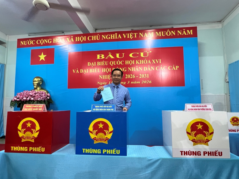 Cử tri TP Hồ Chí Minh nô nức tham gia bầu cử  -0