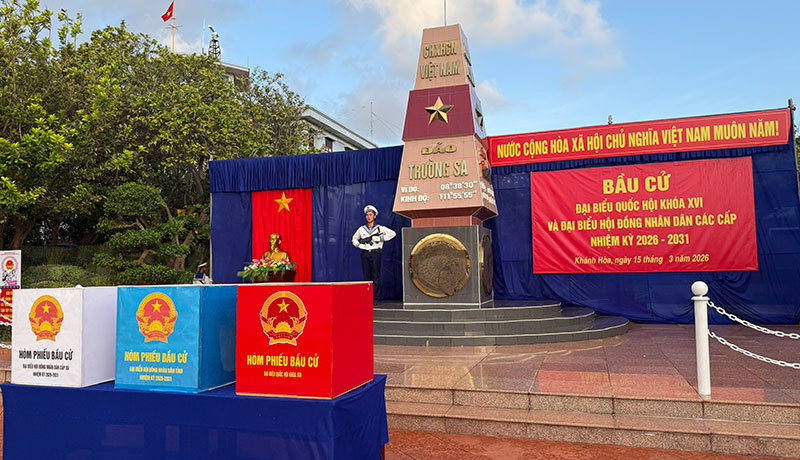 Cử tri Trường Sa cùng cử tri cả nước tham gia “Ngày hội non sông” -0