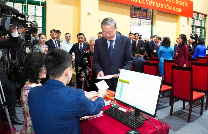 Tổng Bí thư Tô Lâm thực hiện quyền bầu cử, góp phần lan tỏa tinh thần Ngày hội toàn dân -0