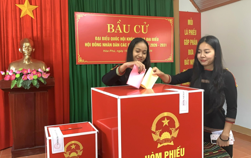 Đồng bào các dân tộc ở Tây Nguyên hân hoan đi bầu cử -0