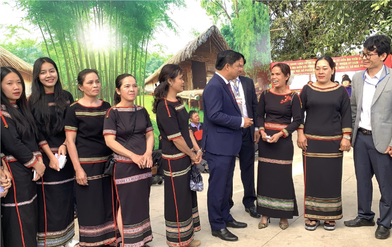 Đồng bào các dân tộc ở Tây Nguyên hân hoan đi bầu cử -0