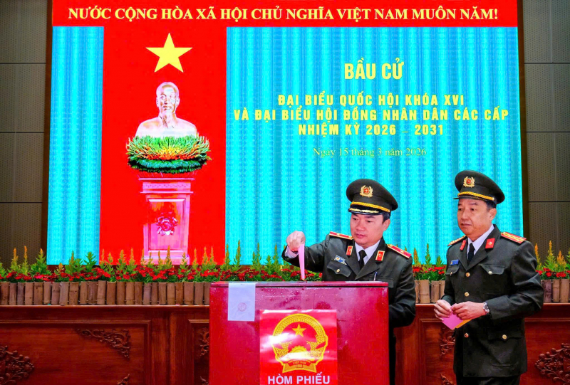 Đồng bào các dân tộc ở Tây Nguyên hân hoan đi bầu cử -0