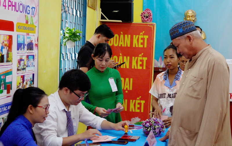 Cử tri là cộng đồng tôn giáo TP Hồ Chí Minh háo hức tham gia bầu cử -2