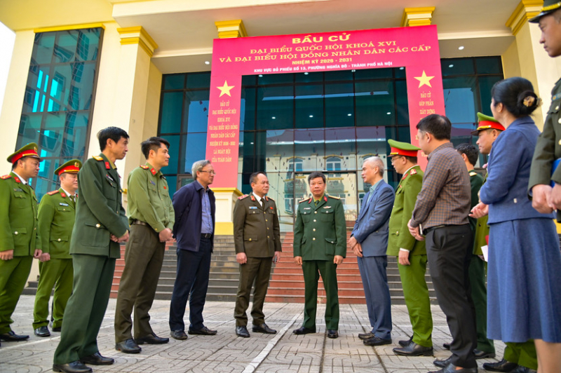 Công an Hà Nội bảo vệ tuyệt đối an ninh, an toàn cuộc bầu cử  -0