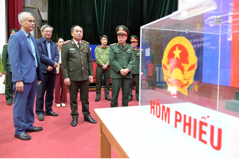 Công an Hà Nội bảo vệ tuyệt đối an ninh, an toàn cuộc bầu cử  -1
