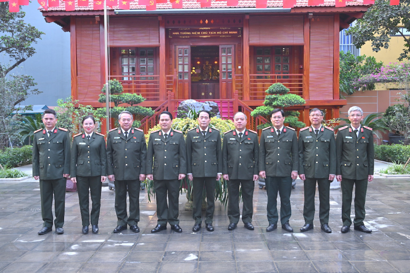 Hoàn thiện thể chế về công tác thanh tra trong lực lượng CAND -1