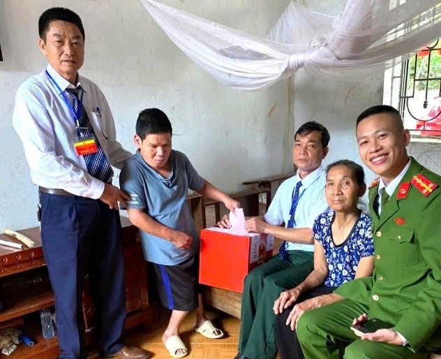 Công an Hà Nội bảo vệ tuyệt đối an ninh, an toàn cuộc bầu cử  -0