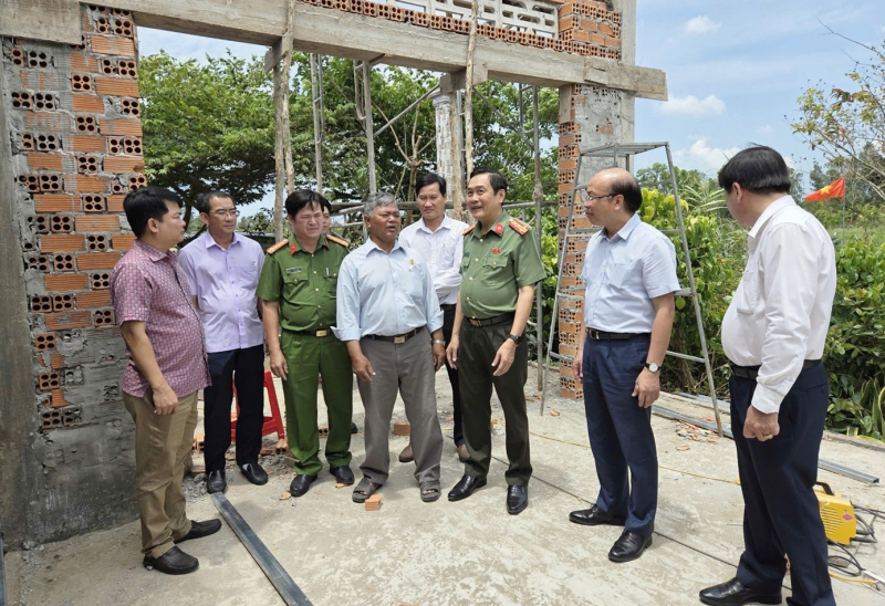 Chung tay xây dựng mái ấm nghĩa tình nơi địa đầu cực Nam Tổ quốc -0
