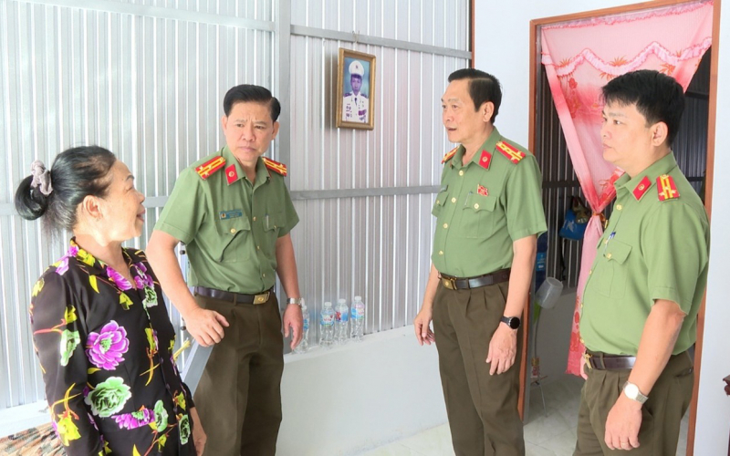 Chung tay xây dựng mái ấm nghĩa tình nơi địa đầu cực Nam Tổ quốc -0