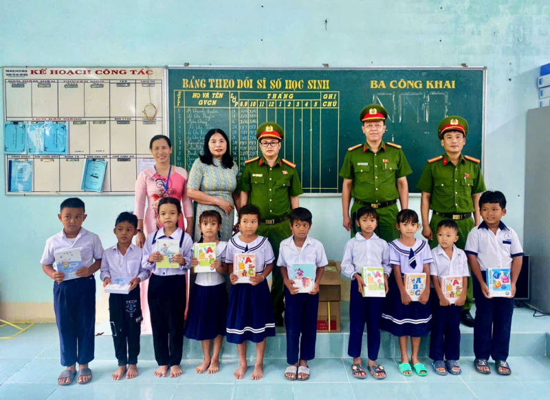 Công an xã ở một vùng đồng bào dân tộc Raglai nâng cao hiệu quả gần dân -0