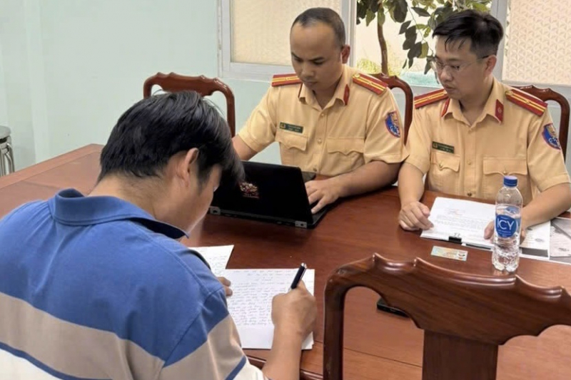 Xuyên tạc lực lượng CSGT, nhiều người bị xử phạt hành chính -0