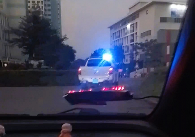 CSGT dẫn đường đưa sản phụ vỡ ối đến bệnh viện an toàn -0