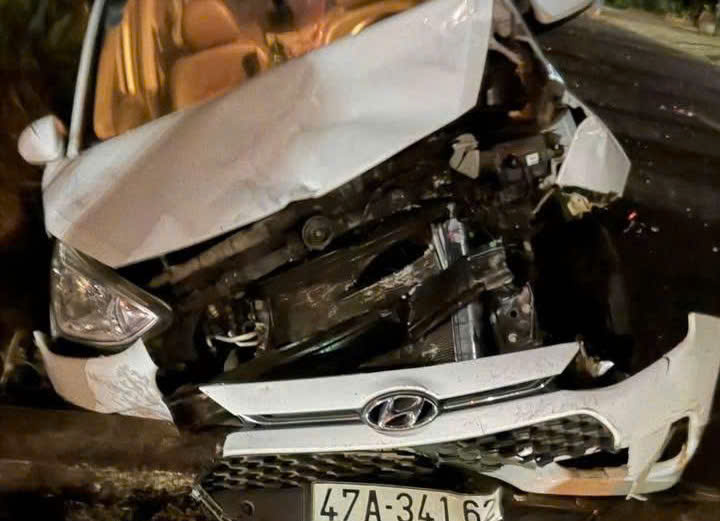 Xe tải gây tai nạn liên hoàn khiến người đàn ông đi bộ qua đường tử vong -0