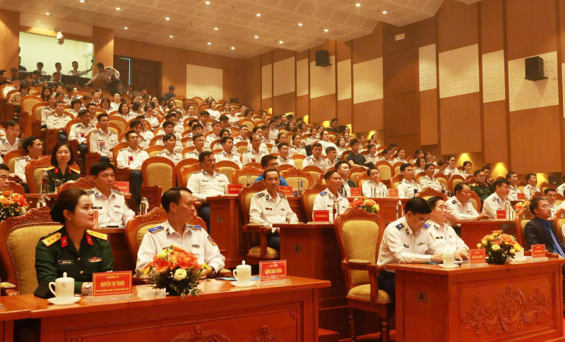 Xung kích trong thực hiện bảo vệ chủ quyền, thi pháp luật trên biển -0