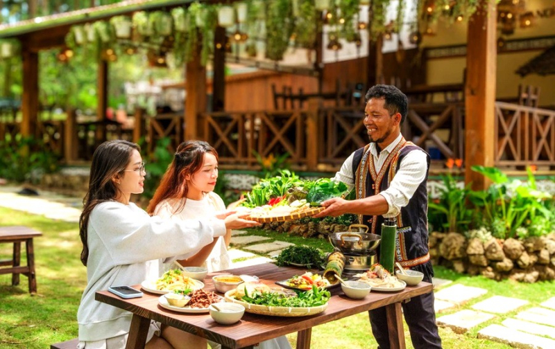 Ngăn chặn lợi dụng giá xăng dầu tăng để tăng giá dịch vụ -0