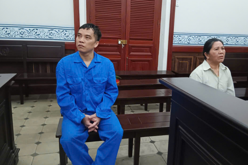 Kẻ môi giới, người mua dâm trẻ dưới 16 tuổi cùng lãnh án -0