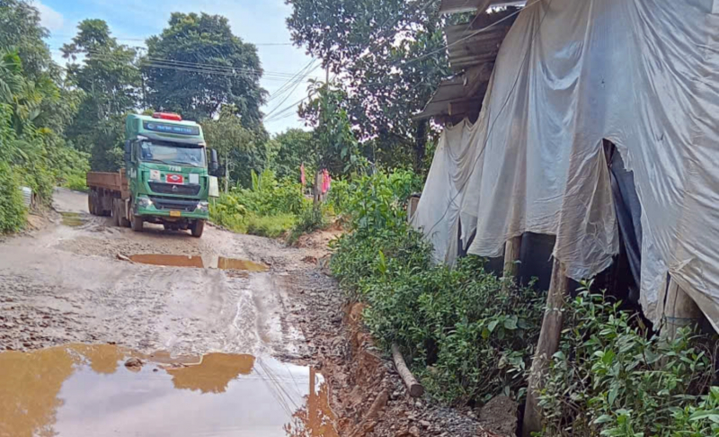 Siết chặt quản lý hành lang an toàn đường bộ tuyến Quốc lộ 14D -0