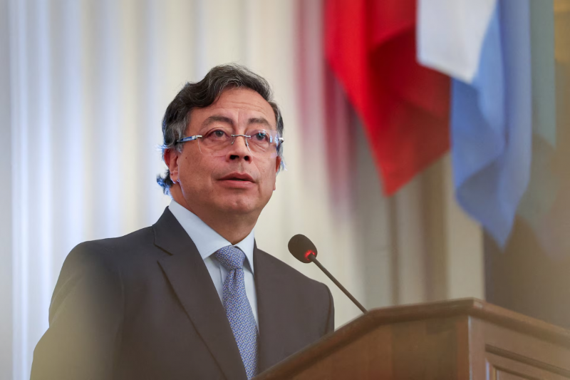 Tổng thống Colombia nghi ngờ nước láng giềng ném bom qua biên giới -0