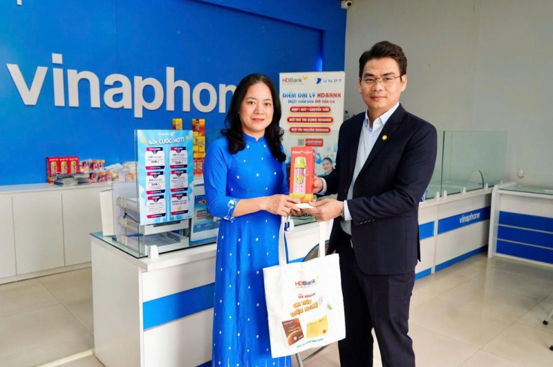 HDBank đưa dịch vụ ngân hàng đến gần người dân qua hệ thống điểm giao dịch VNPT -0
