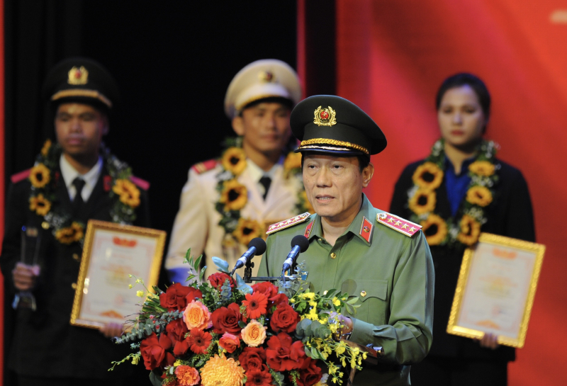 Tuyên dương 20 Gương mặt trẻ Công an tiêu biểu năm 2025 -0