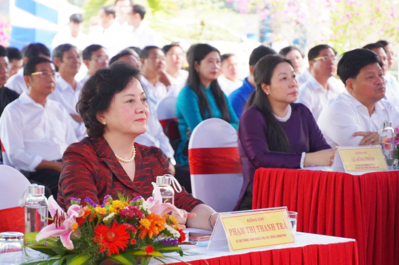 Thu hẹp khoảng cách vùng miền, xây dựng 