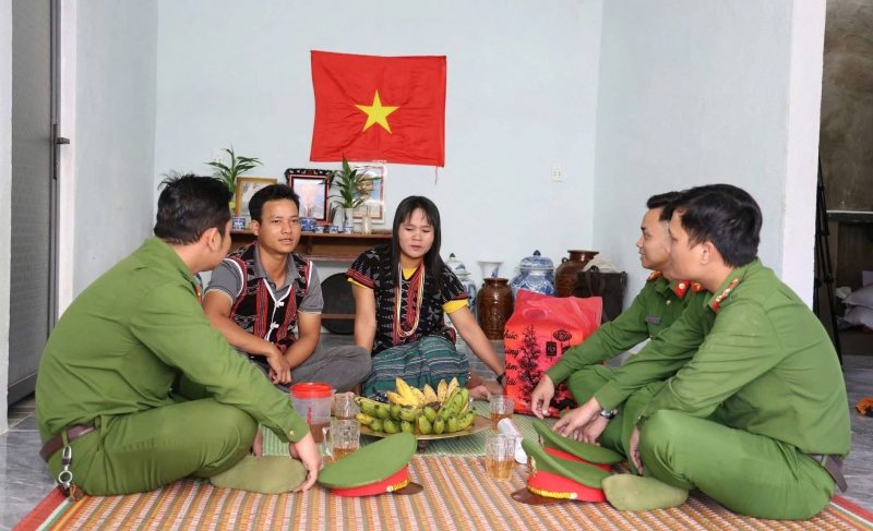 Điểm tựa bình yên từ sự xung kích của tuổi trẻ Công an cơ sở -0