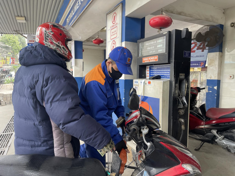 Giá cơ sở tăng từ 15% mới điều chỉnh xăng dầu sau 1 ngày, thay vì ngưỡng 7% -0