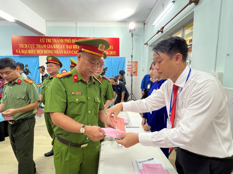 TP Hồ Chí Minh tri ân những đóng góp thầm lặng làm nên thành công của cuộc bầu cử -1