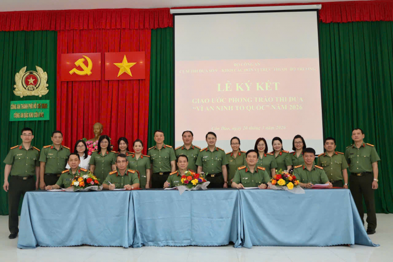 Cụm thi đua số 9 sinh hoạt chính trị tại Công Đảo và ký kết giao ước thi đua năm 2026 -0