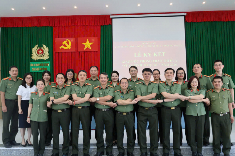 Cụm thi đua số 9 sinh hoạt chính trị tại Công Đảo và ký kết giao ước thi đua năm 2026 -0