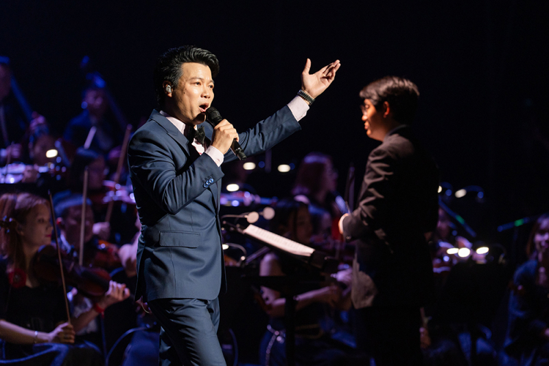 nsut vu th-ng l-i dã làm m-i nh-ng ca khúc cách m-ng.jpg -0