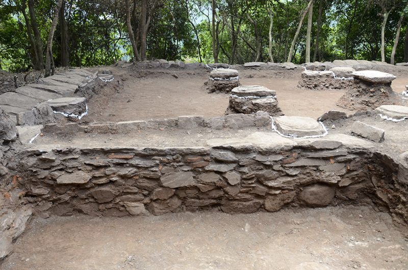 ð-a t-ng và h- th-ng chân t-ng du-c phát l- sau khi khai qu-t c-a chùa yên mã..jpg -1