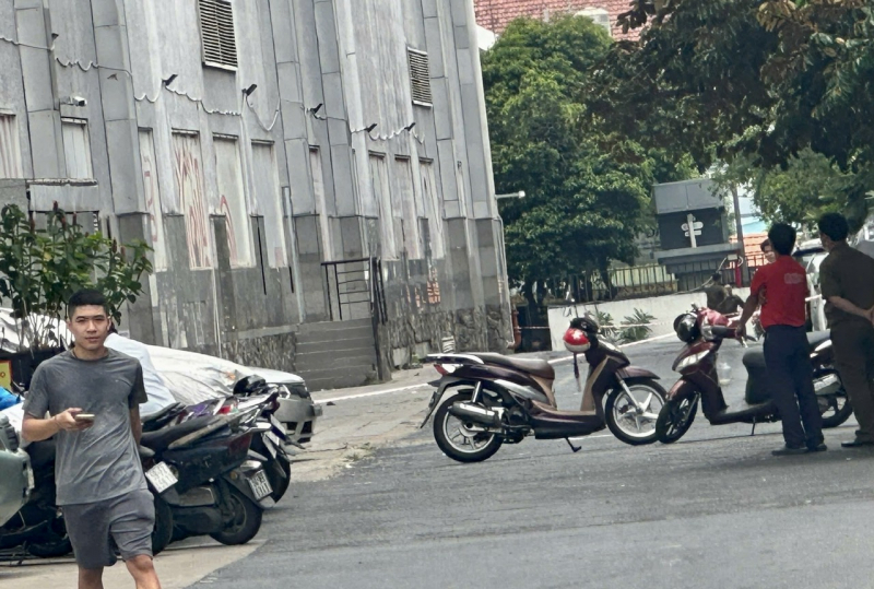 Điều tra làm rõ vụ người đàn ông rơi lầu 17 chung cư  xuống đất tử vong -0